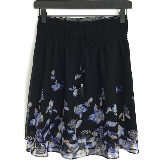 NWT WHBM Floral Soft Mini Skirt - Picture 2 of 6